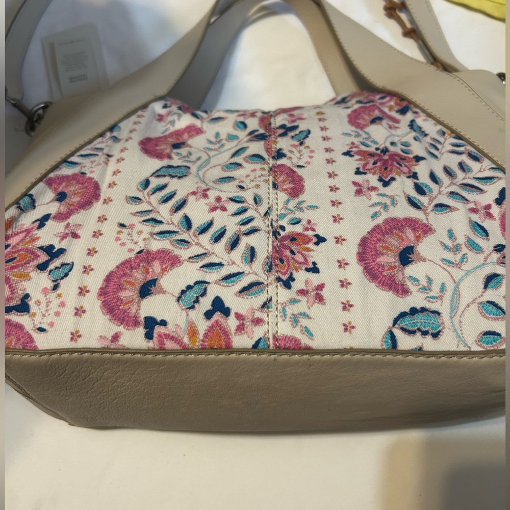 Lucky Brand Genuine Leather & Fabric Floral hHandbag NWT - Picture 3 of 10